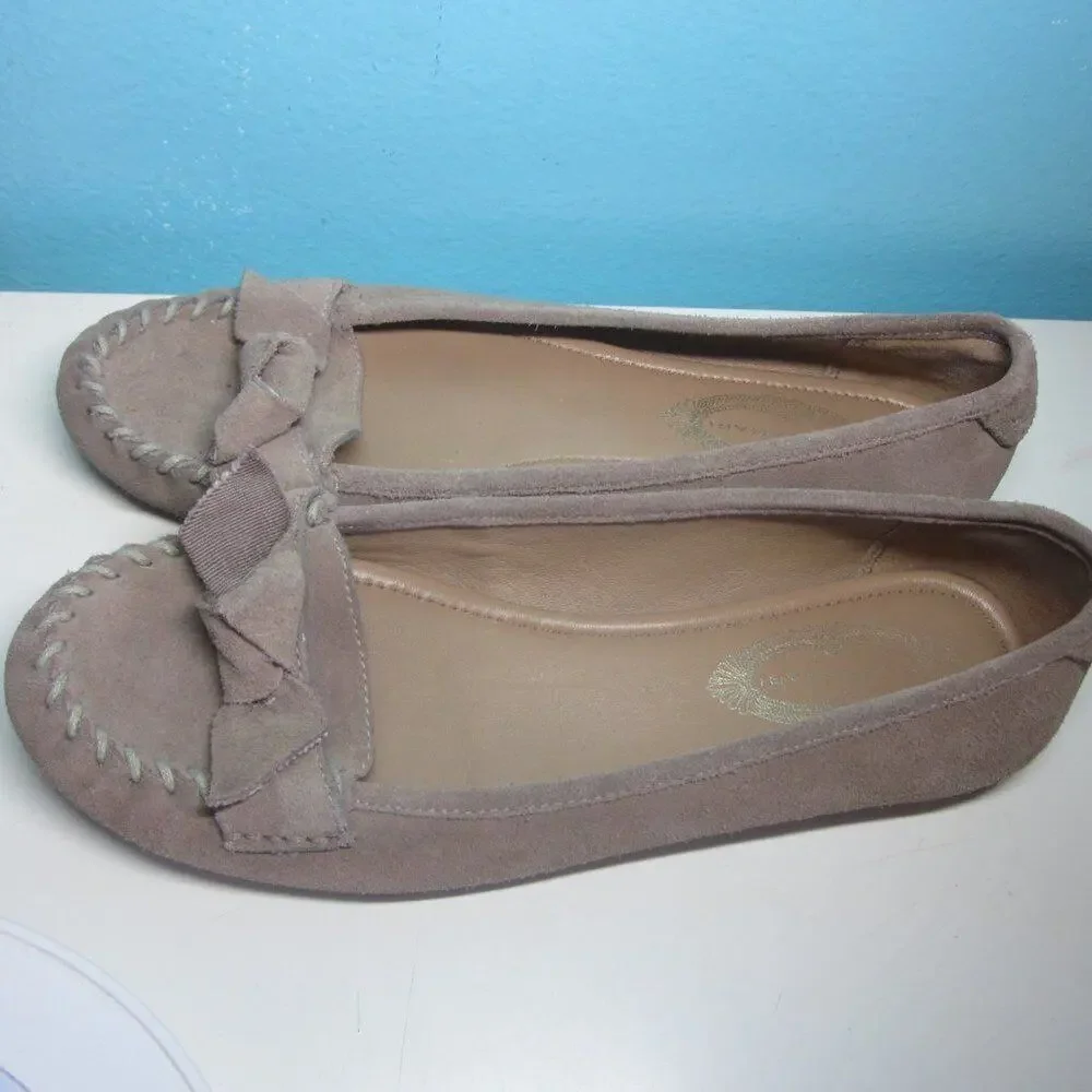 Elie Tahari suede flats